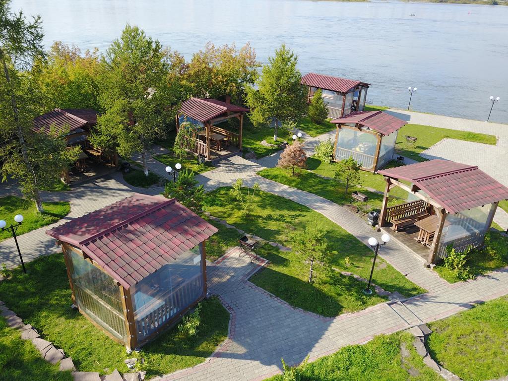 Sibirskiy Safari Club Krasnoyarsk Exterior foto